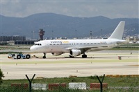 Jordi Rull Dalmau.Spotters BCN-El Prat. Click to see full size photo