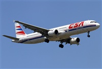 Jos Miguel Bernases - Noisy Spotters. Click to see full size photo