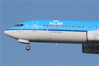 Adolfmalet-Spotters Barcelona-El Prat. Click to see full size photo