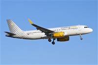 Jordi Rull Dalmau.Spotters BCN-El Prat. Click to see full size photo