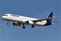 Adolfmalet-Spotters Barcelona-El Prat. Click to see full size photo