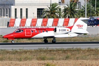 �Manuel Fernandez. Click to see full size photo