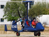 �Javier Gonz�lez. Click to see full size photo