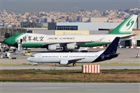 Adolfmalet-Spotters Barcelona-El Prat. Click to see full size photo
