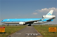 Rodrigo Carvalho - Noisy Spotters. Click to see full size photo