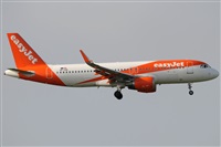 Gabriele Fontana - Tuscan Aviation. Click to see full size photo