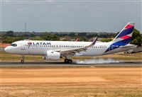 Alexandro Dias. Click to see full size photo