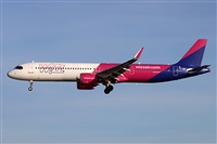 �Oscar Mart�nez spotter Barcelona el Prat. Click to see full size photo