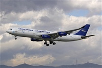 Jos Miguel Bernases - Noisy Spotters. Click to see full size photo