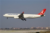 Jordi Rull Dalmau.Spotters BCN-El Prat. Click to see full size photo