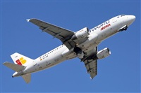 Jordi Rull Dalmau.Spotters BCN-El Prat. Click to see full size photo