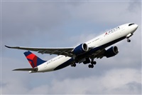 �Oscar Mart�nez spotter Barcelona el Prat. Click to see full size photo