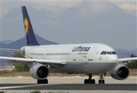 Adolfmalet-Spotters Barcelona-El Prat. Click to see full size photo
