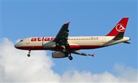 Pere  Escala - Spotters Barcelona-El Prat. Click to see full size photo