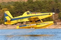 Anonymous aviation photographer-AIRE.ORG. Click to see full size photo