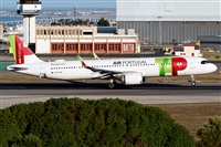 �C�sar Prieto. Click to see full size photo