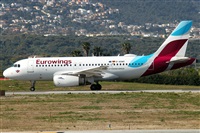 �Manuel Fernandez. Click to see full size photo