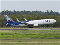 Naoto Goto - South American Spotters Asu-Py. Click to see full size photo