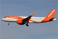 �Oscar Mart�nez spotter Barcelona el Prat. Click to see full size photo