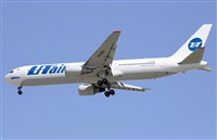 Adolfmalet-Spotters Barcelona-El Prat. Click to see full size photo