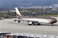 Rubn Gil - Noisy Spotters. Click to see full size photo