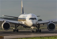 Oriol-Spotters Barcelona-El Prat. Click to see full size photo