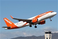 �Manuel Fernandez. Click to see full size photo