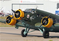 Adolfmalet-Spotters Barcelona-El Prat. Click to see full size photo