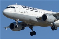 Adolfmalet-Spotters Barcelona-El Prat. Click to see full size photo