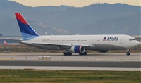 Rubn Gil - Noisy Spotters. Click to see full size photo