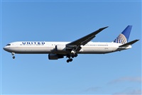 Adolfmalet-Spotters Barcelona-El Prat. Click to see full size photo