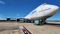 Cabin Crew Spotting. Click to see full size photo