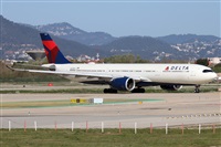 �Oscar Mart�nez spotter Barcelona el Prat. Click to see full size photo