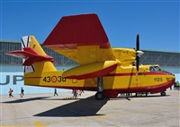 Anonymous aviation photographer-AIRE.ORG. Click to see full size photo