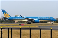 �Miguel A. �gueda Rguez.  (CANARY ISLANDS SPOTTING). Click to see full size photo