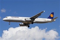 Jordi Rull Dalmau.Spotters BCN-El Prat. Click to see full size photo
