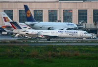 Manuel  LLama  -  Costa Del Sol Spotting Aviation. Click to see full size photo