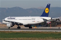 Adolfmalet-Spotters Barcelona-El Prat. Click to see full size photo