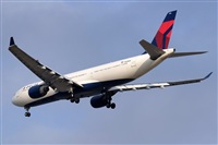 Adolfmalet-Spotters Barcelona-El Prat. Click to see full size photo
