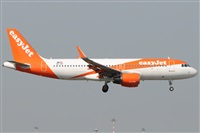 Gabriele Fontana - Tuscan Aviation. Click to see full size photo