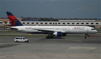 Rubn Gil - Noisy Spotters. Click to see full size photo