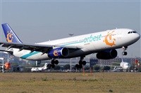 Rubn Gil - Noisy Spotters. Click to see full size photo