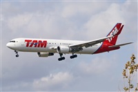 Jordi Rull Dalmau.Spotters BCN-El Prat. Click to see full size photo