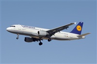 Adolfmalet-Spotters Barcelona-El Prat. Click to see full size photo
