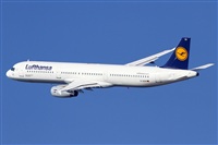 Adolfmalet-Spotters Barcelona-El Prat. Click to see full size photo