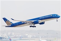 Rubn Gil - Noisy Spotters. Click to see full size photo