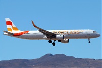 �Manuel Fernandez. Click to see full size photo