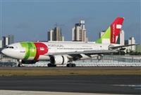 Rodrigo Carvalho - Noisy Spotters. Click to see full size photo