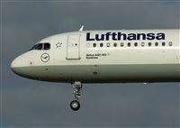 Adolfmalet-Spotters Barcelona-El Prat. Click to see full size photo