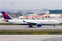 Pere  Escala - Spotters Barcelona-El Prat. Click to see full size photo